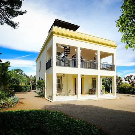 Colonial Planet Costa Dorada